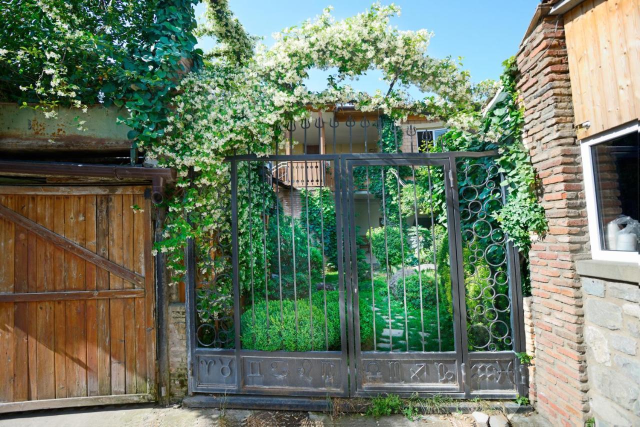 The Zodiac Garden Hotel Mtsʼkhetʼa Zewnętrze zdjęcie